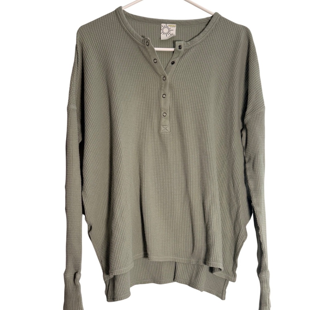 Offline by Aerie Burst A Move Waffle Henley Sage Green Thumbhole Top Small cozy